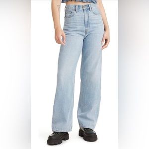 Levi’s High Loose Jeans Waist 27 Length 31 Light Wash